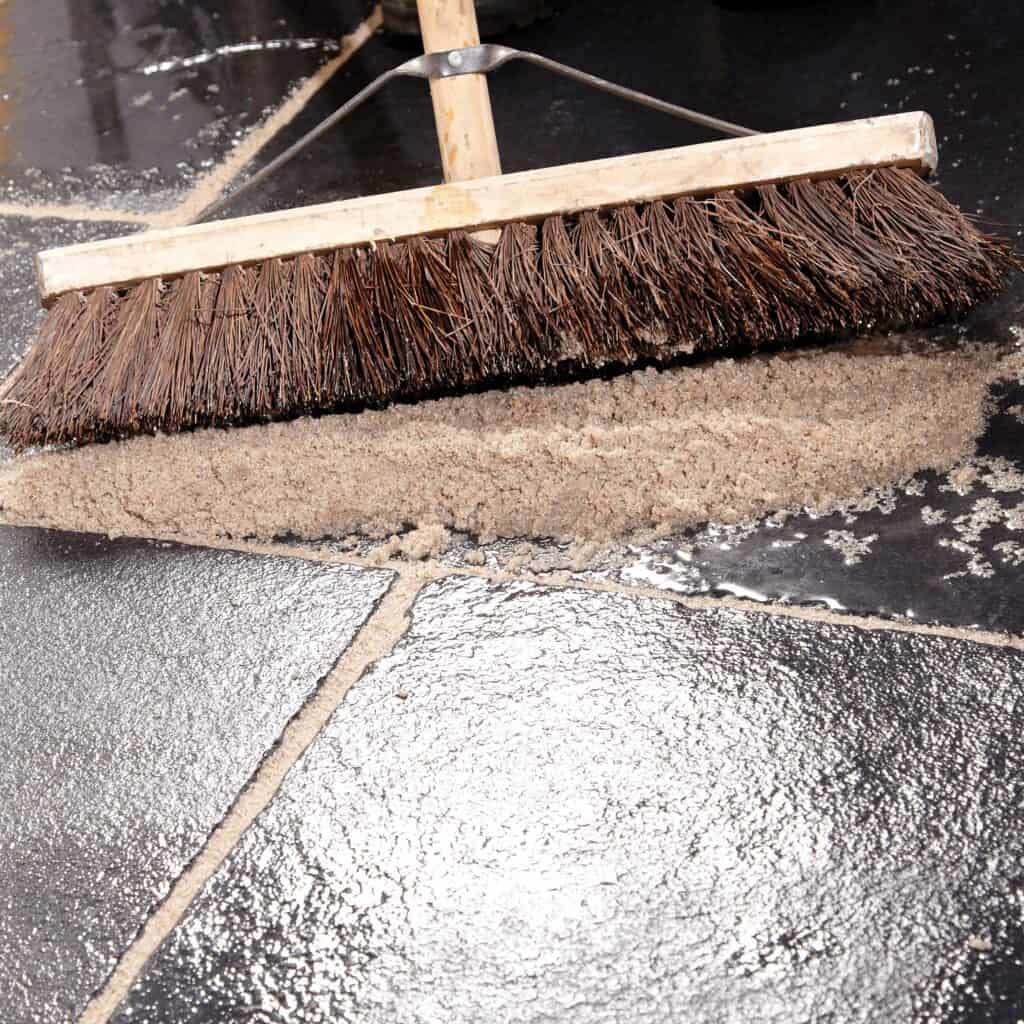 Pavetuf Brush-in Jointing Compound